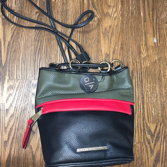 Quay Australia Bags Nwt Quay Reversible Crossbody Backpack Poshmark